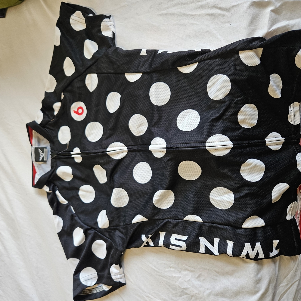 Fitted Black and White Polo Jersey with Short Sleeves